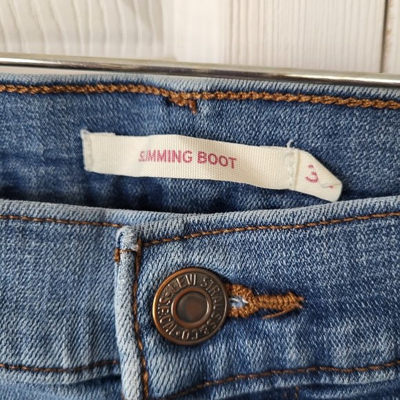 Levi Jeans, Distressed, Women's sz 32 - Picture 2 of 7